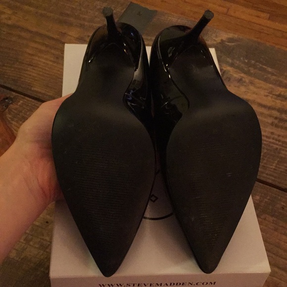 Steve Madden Selene Black Patent Heels - 10 - Picture 6 of 6